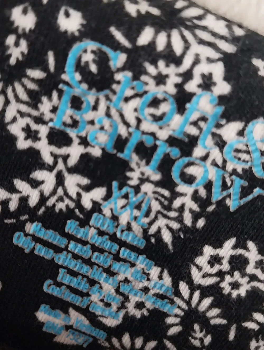Croft & Barrow Black & White 100 % Cotton Floral Mandala Print 3/4 Sleeve Tee
